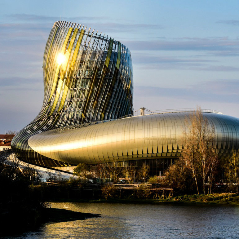 Appart hôtel Mer et Golf City Bordeaux Bassins à Flot, face à la cité du vin