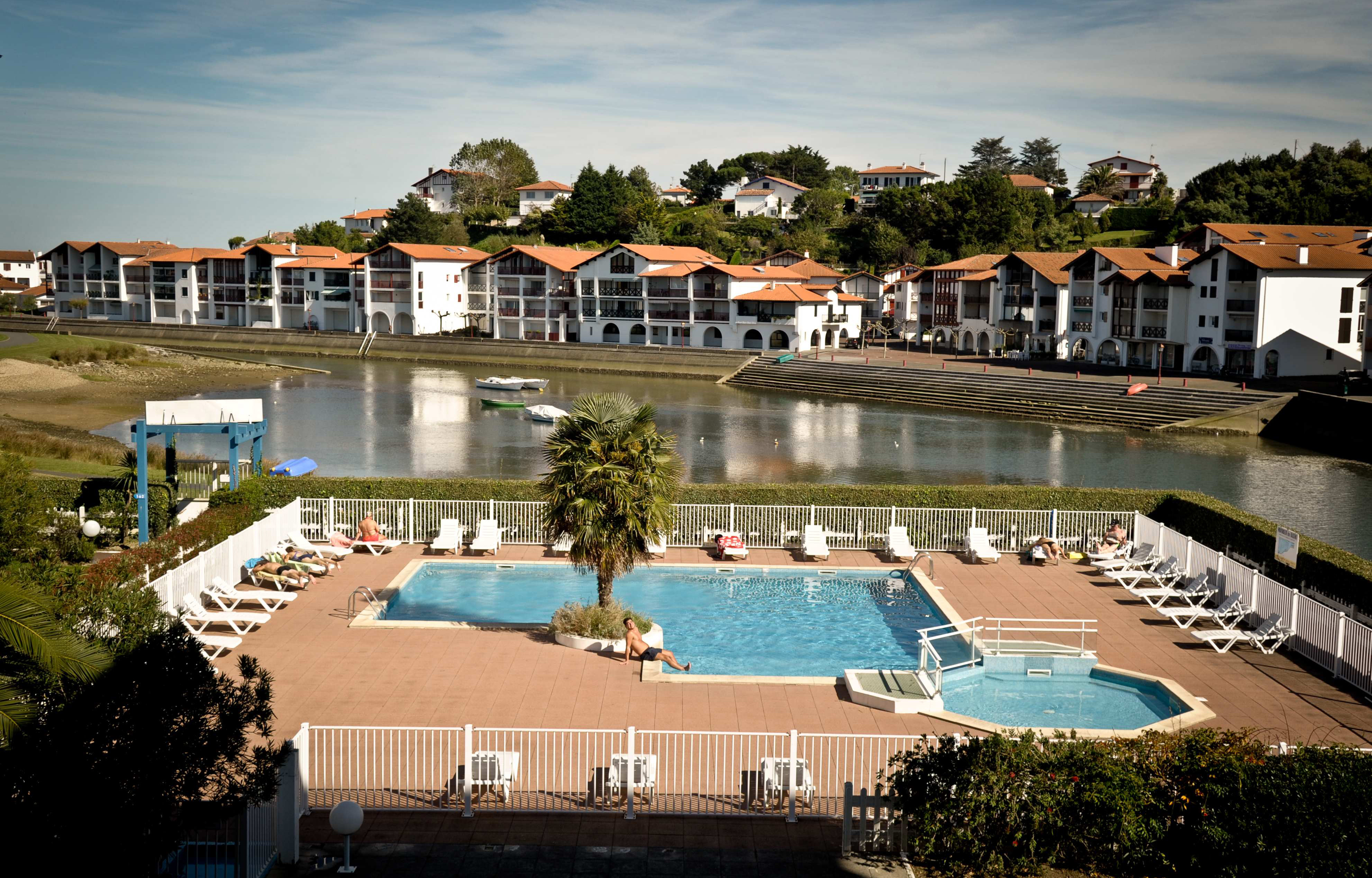 Appart-hôtel Urrugne - Saint Jean de Luz : résidence Fort ...