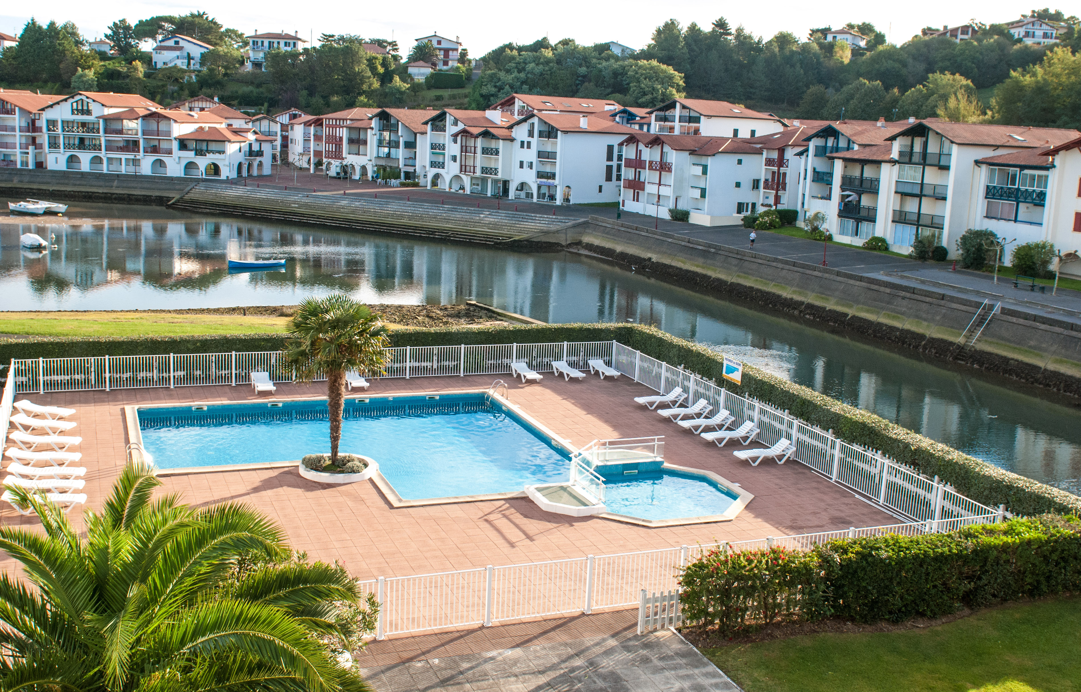 Appart-hôtel Urrugne - Saint Jean de Luz : résidence Fort ...